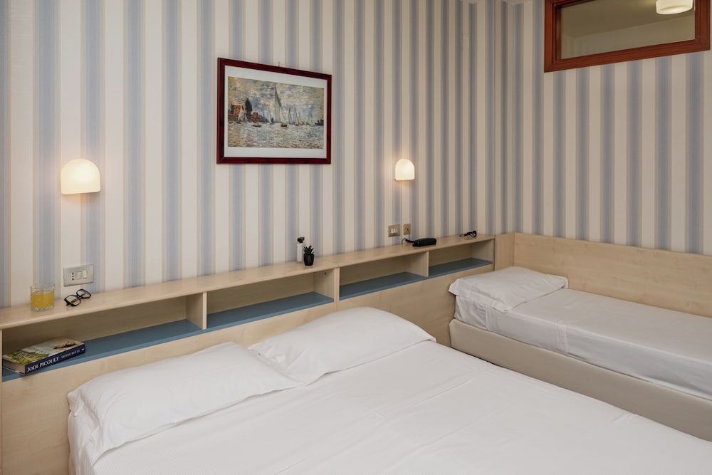 Hotel Riviera 10/46