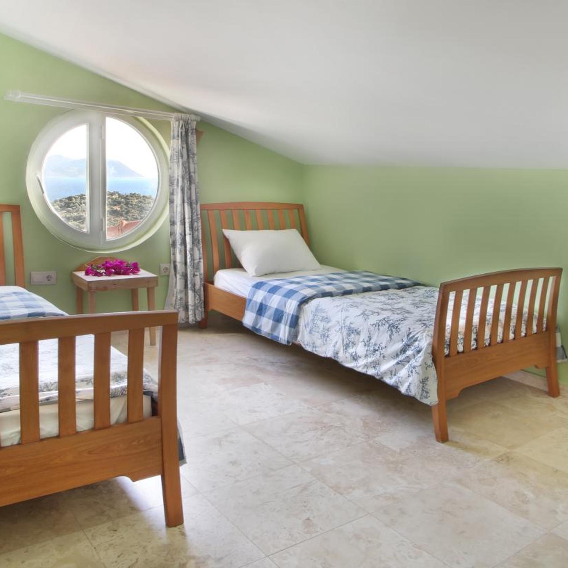 Penthouse Suite, Sea View