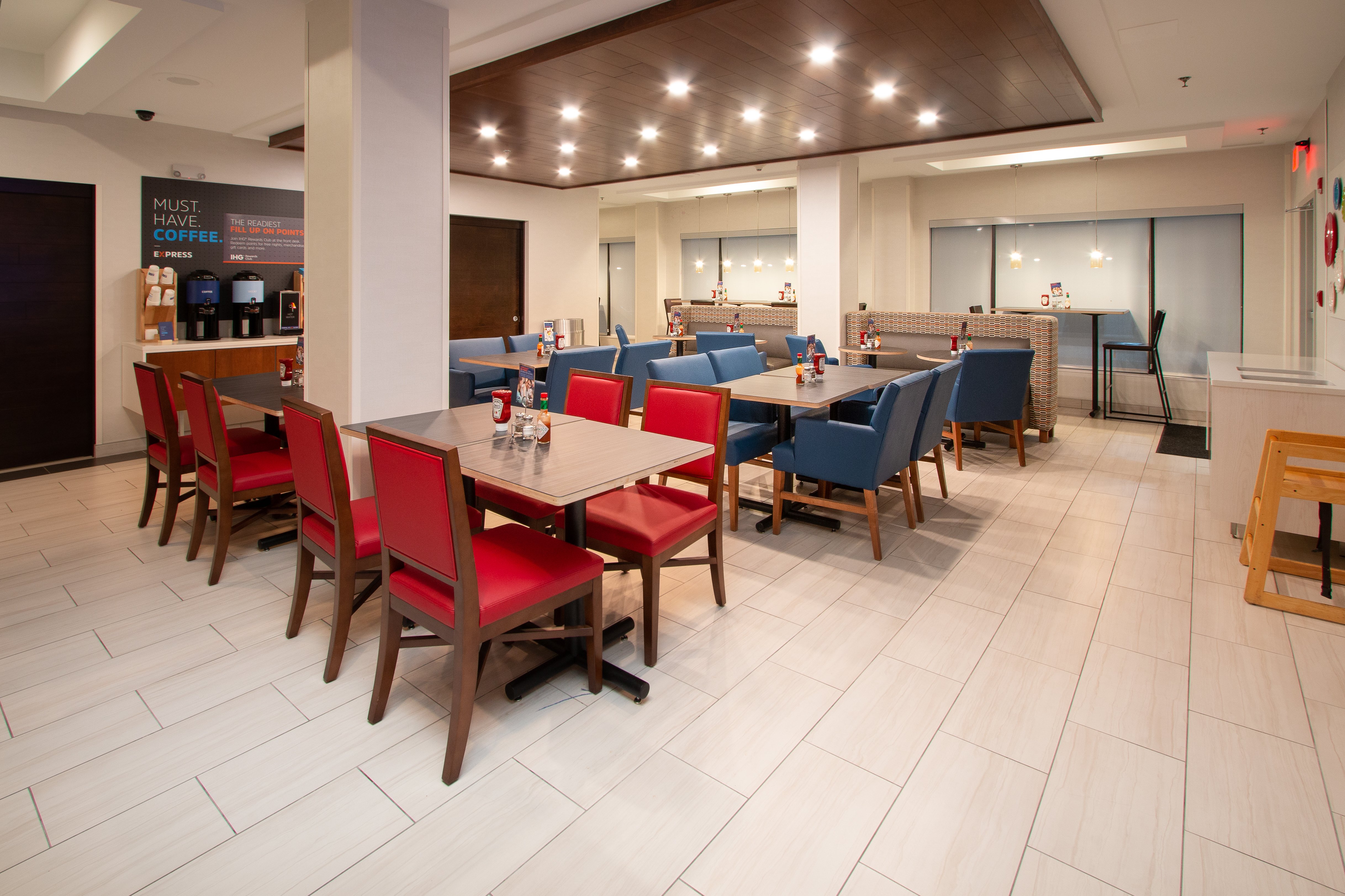 Holiday Inn Express Hotel And Suites Tupelo 49/59