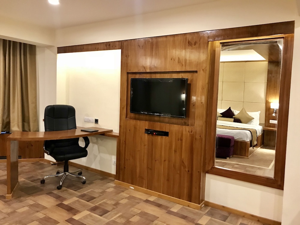 Welcome Hotel At Srinagar 39/50
