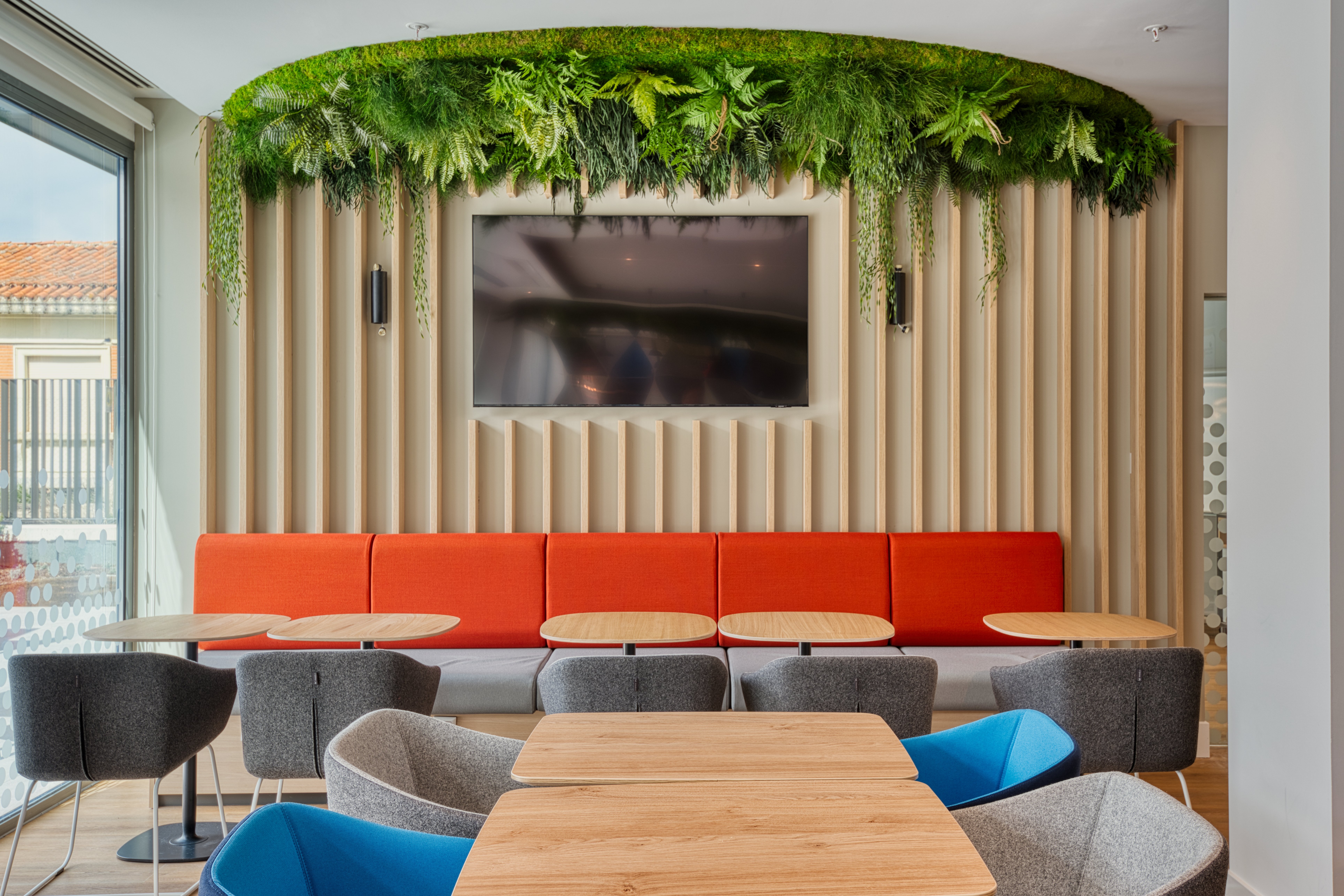 Holiday Inn Express Madrid Airport 34/40
