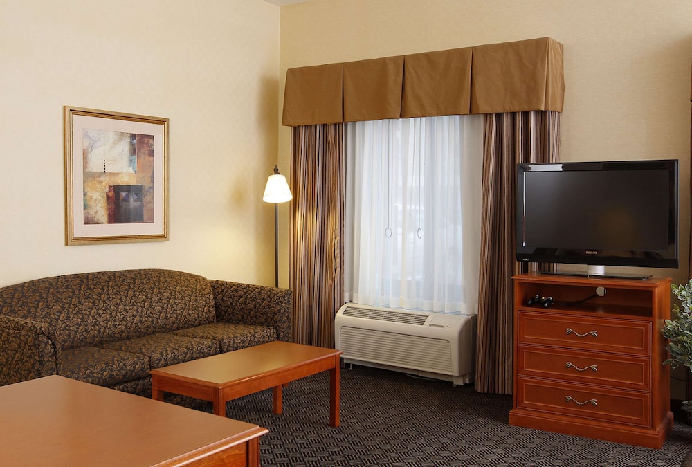 Hampton Inn Waterloo Cedar Valley 37/55