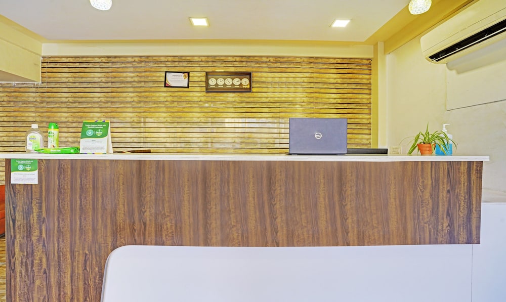 Treebo Trend De Grandeur Hotel and Banquets 7/42