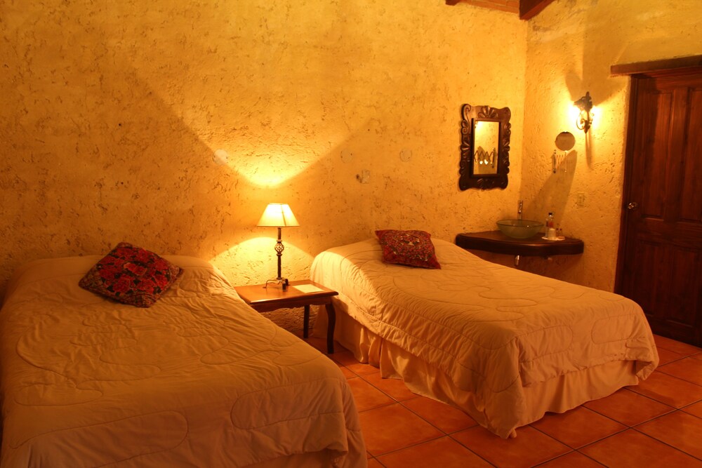 Naif Boutique Hotel & Gallery 43/68