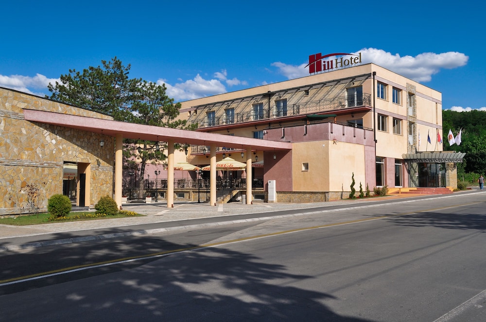 Hill Hotel 29/30