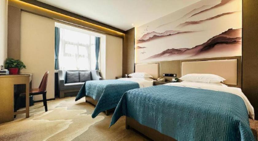 Hualian Hotel 24/50