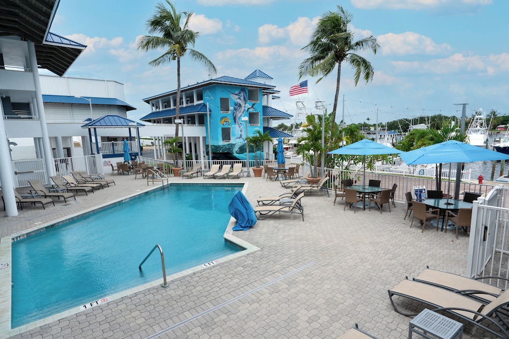 Pirates Cove Resort and Marina 32/36