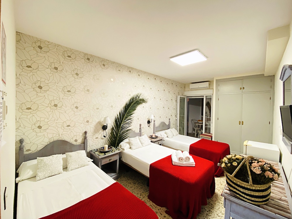 Hostal Azahara 34/70