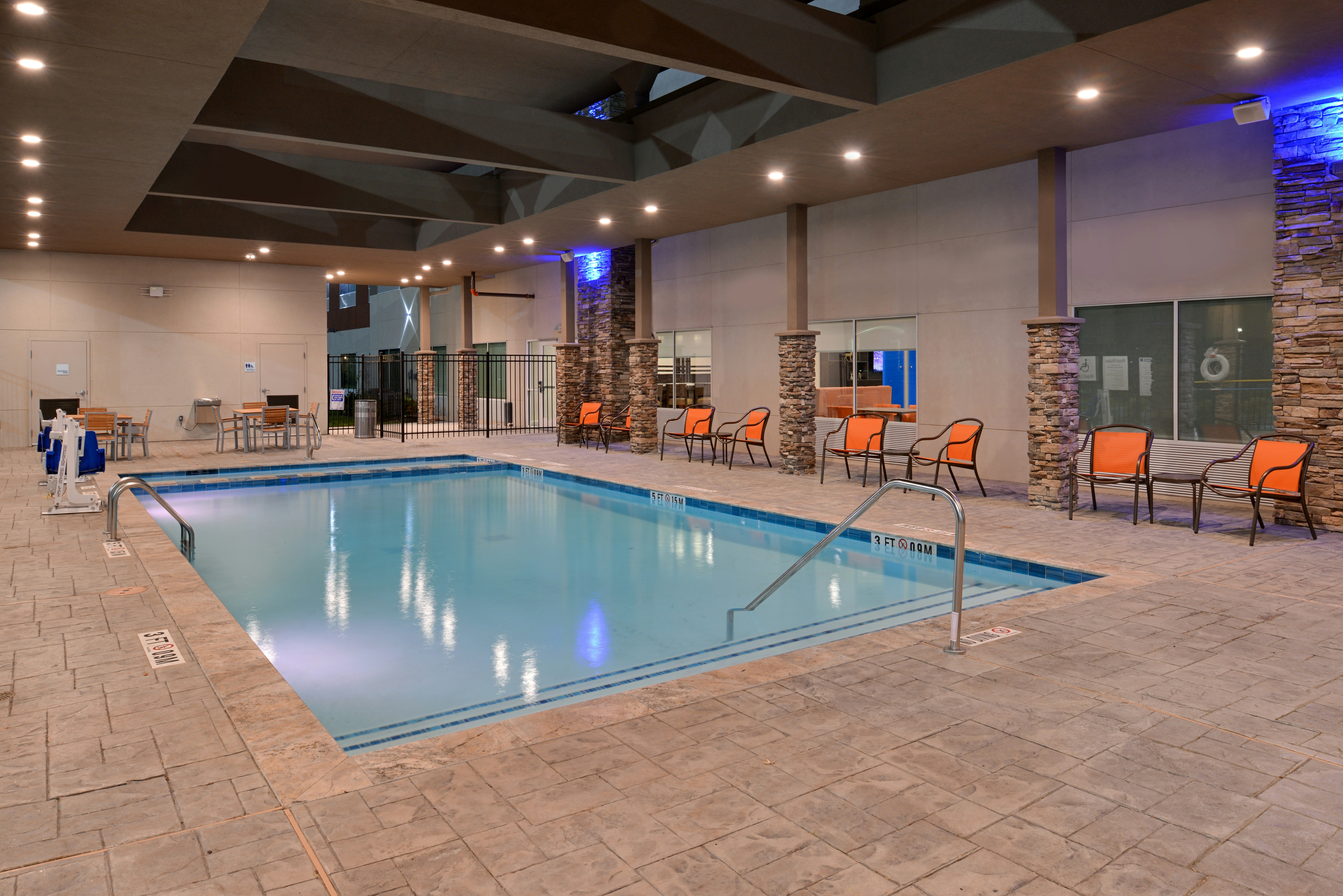 Holiday Inn Express Suites Houston E Pasadena 31/62