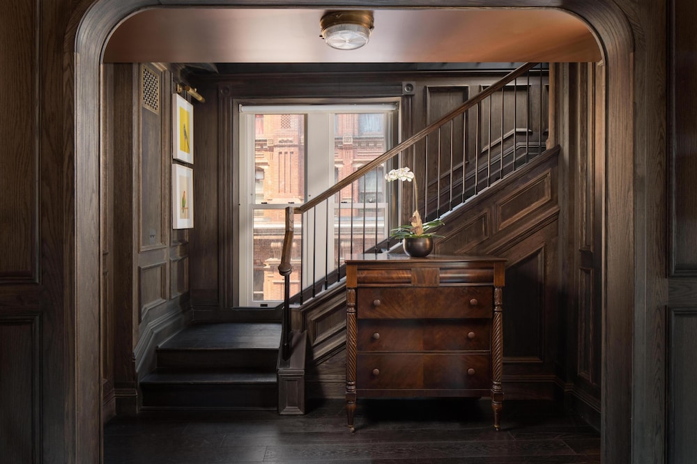 THE BEEKMAN, A THOMPSON HOTEL 12/75