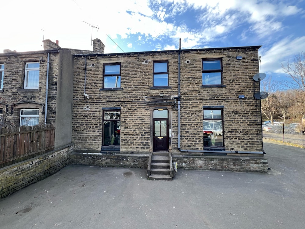 BV Aparthotel Huddersfield Ideal for Business & Leisure Stays in KIRKLEES