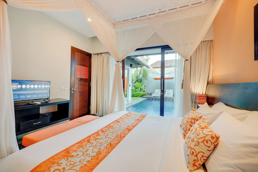 1 BEDROOM, ROYAL, VILLA