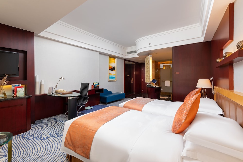 Zhuhai Charming Holiday Hotel 12/40