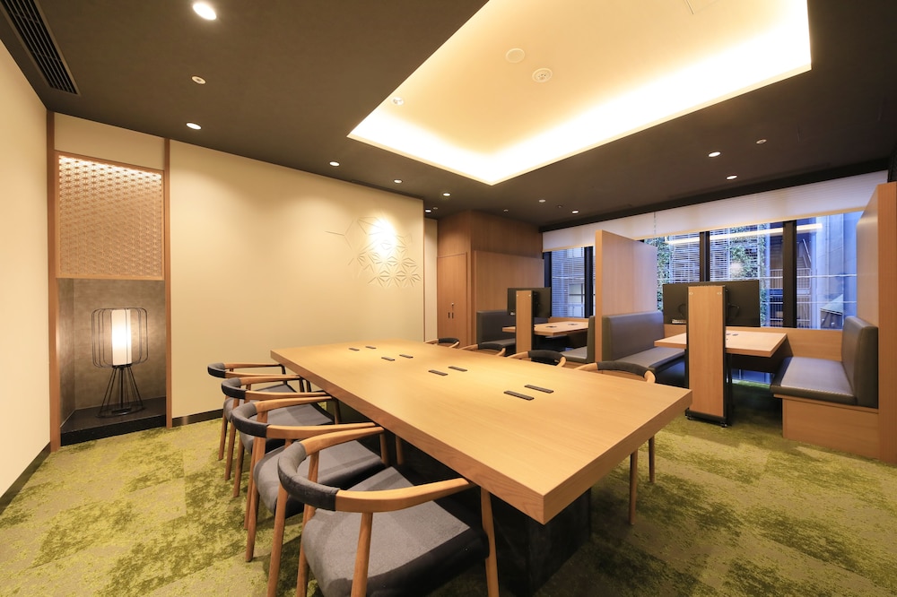 VIA INN Prime AKASAKA JR-West Group 44/47
