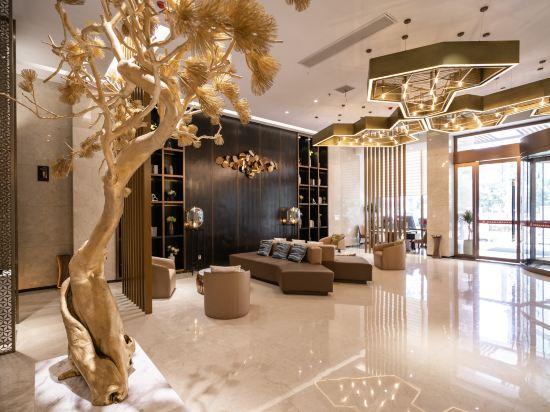 Jun Yi Kai Yue Hotel 27/32