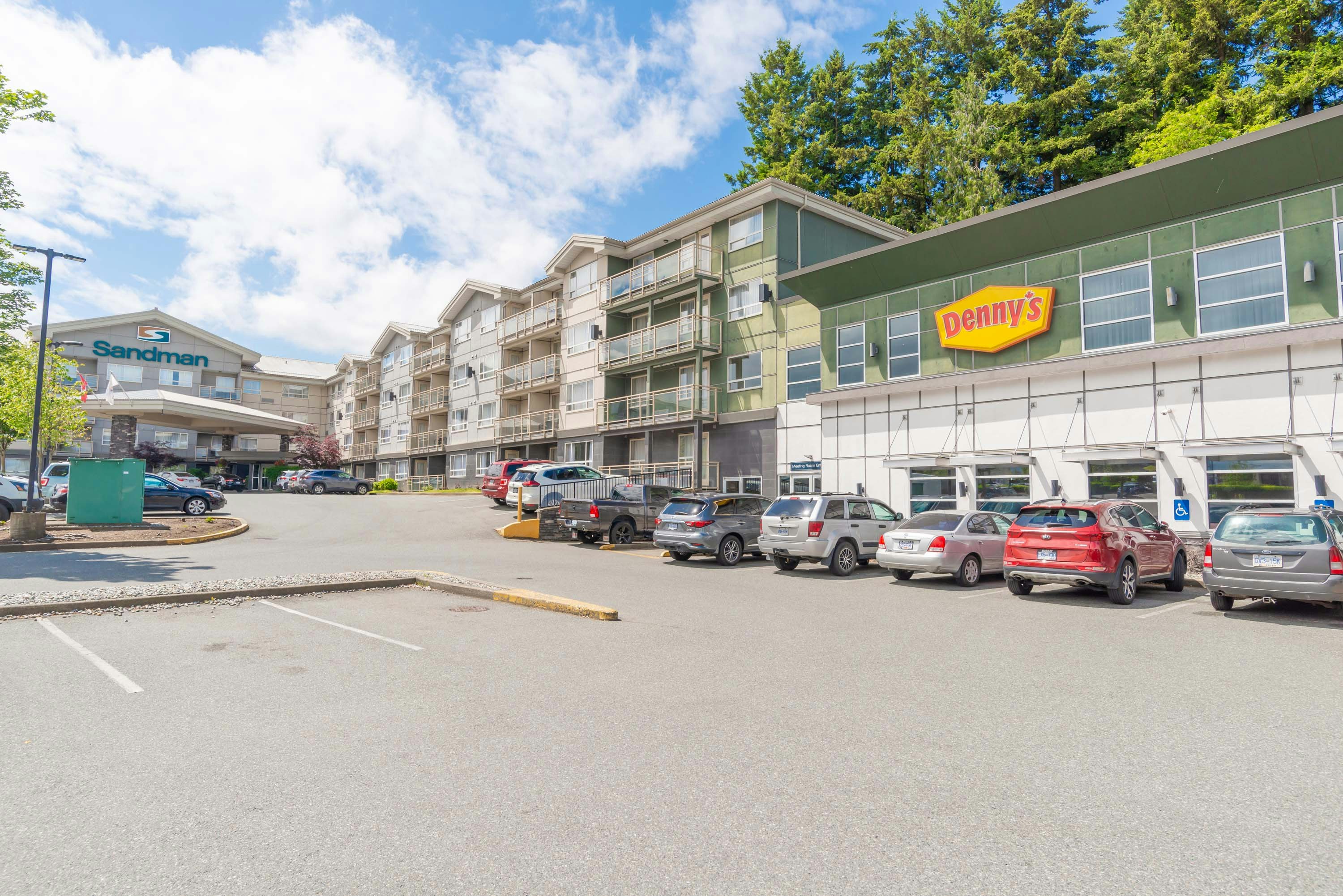 Sandman Hotel & Suites Abbotsford 33/36