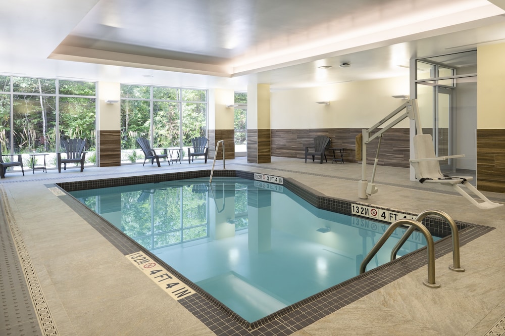 Fairfield Inn & Suites by Marriott North Bay 28/50