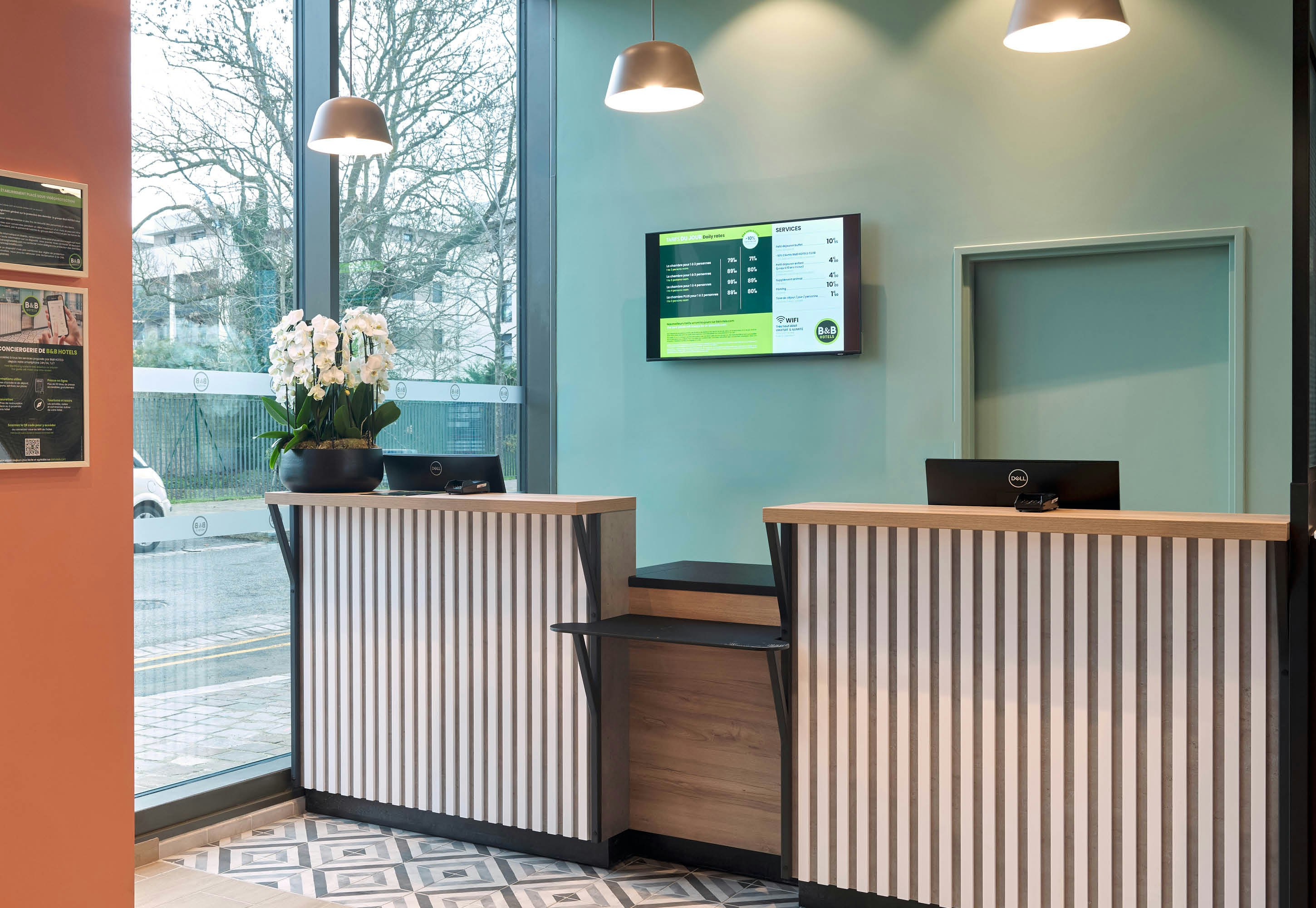 Lobby at B&B Hotel Versailles Rocquencourt, LE CHESNAY