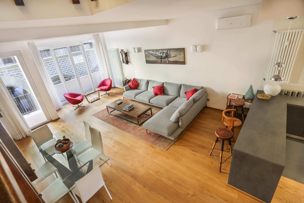 Pitti Palace 5 Stars Apartment 7/24