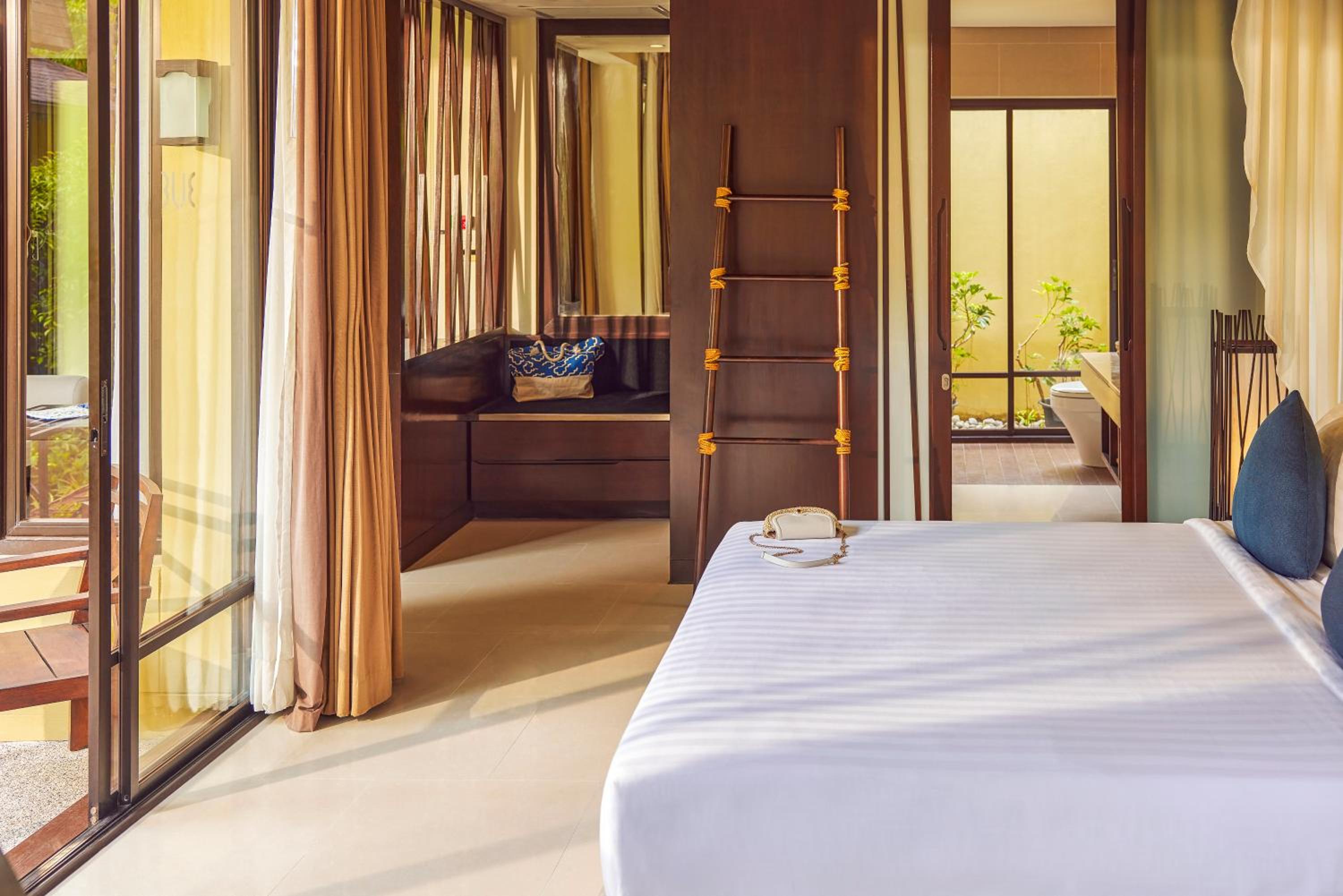 Villa, King Bed, Pool Access