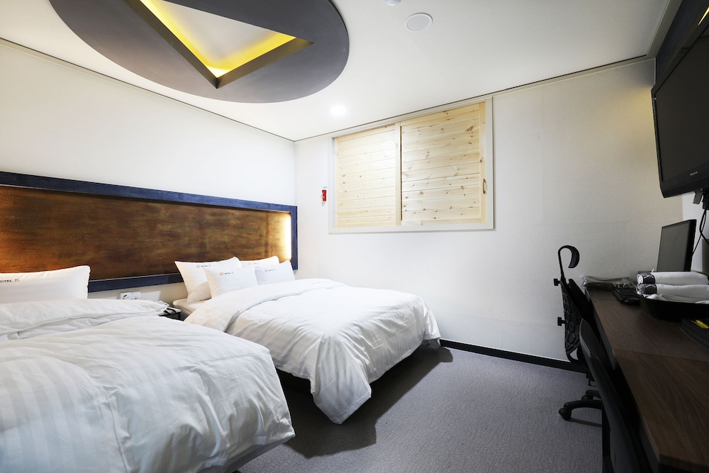 Hotel K 8/29