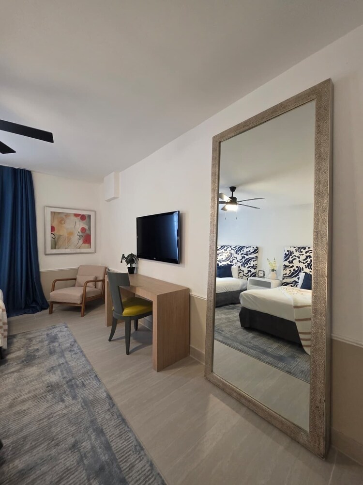 Hotel Harrison 30/51