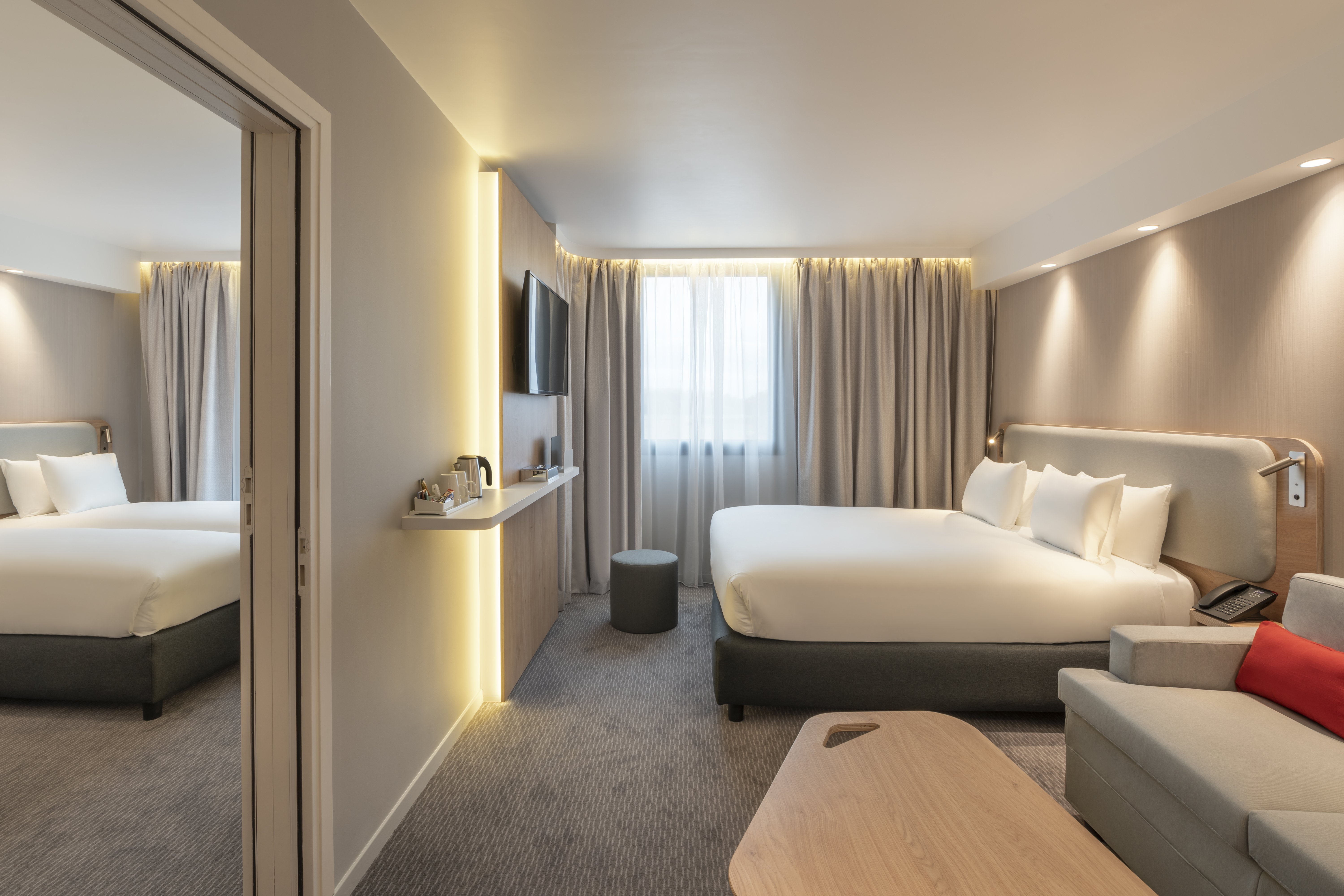 Holiday Inn Express Marne la Vallee Val d Europe an IHG Hotel 4/14