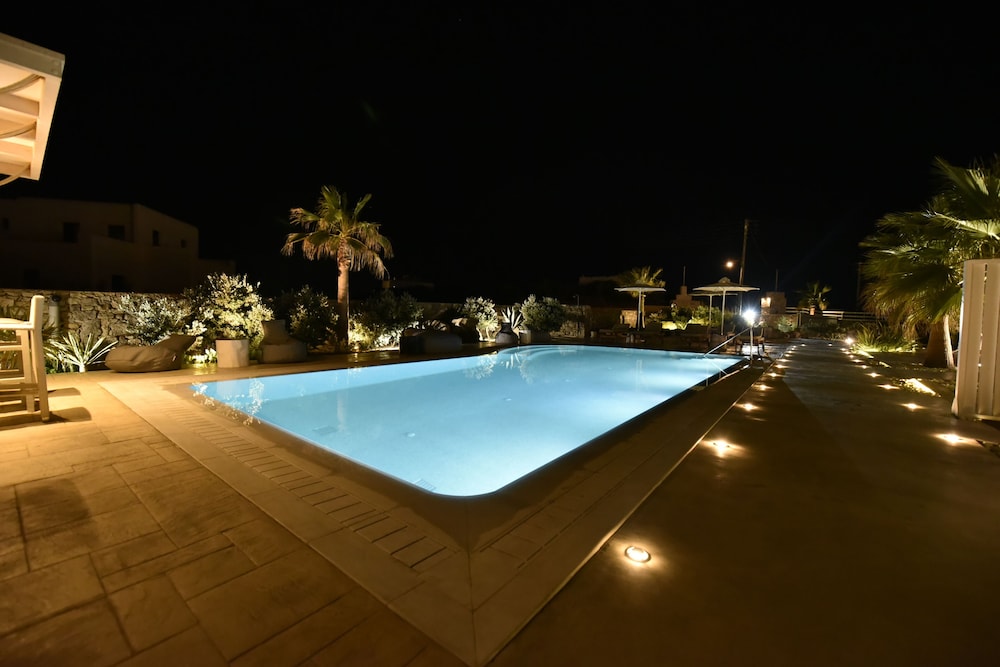Queen Boutique Suites 10/38