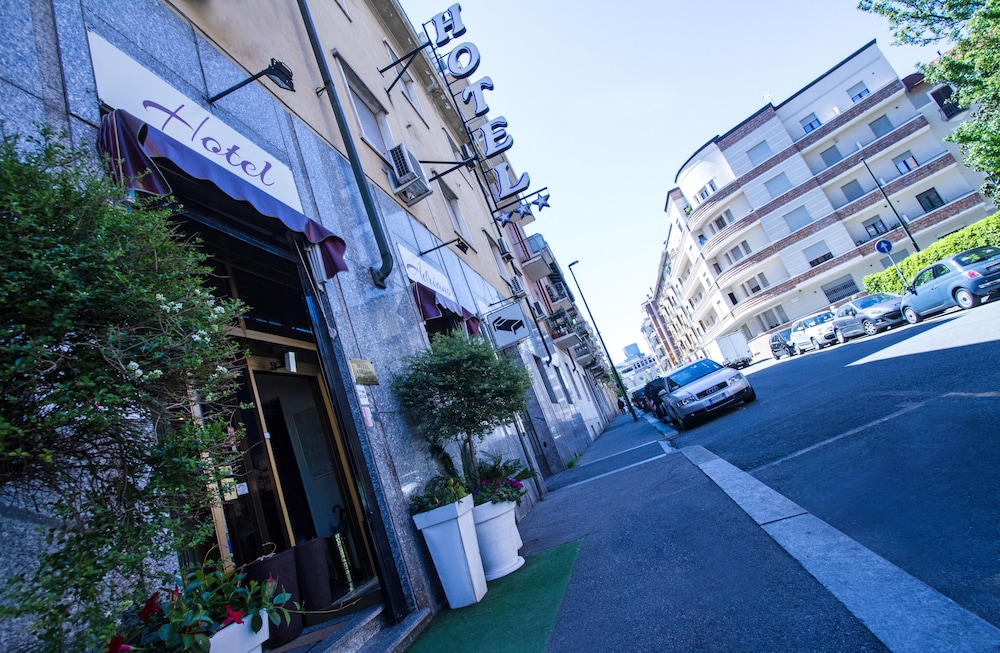 Hotel Adriano 3/33