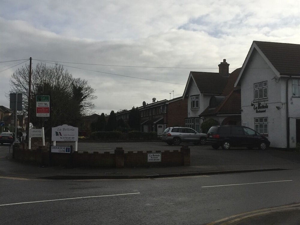 Colnbrook Lodge Guest House 12/20
