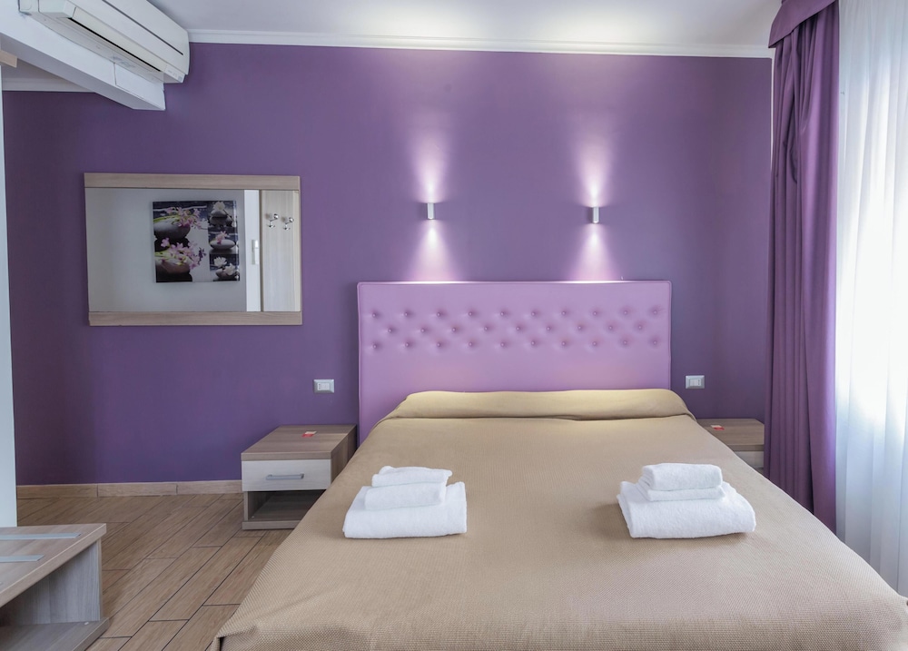 Hotiday Room Collection - Rome Barberini 37/49