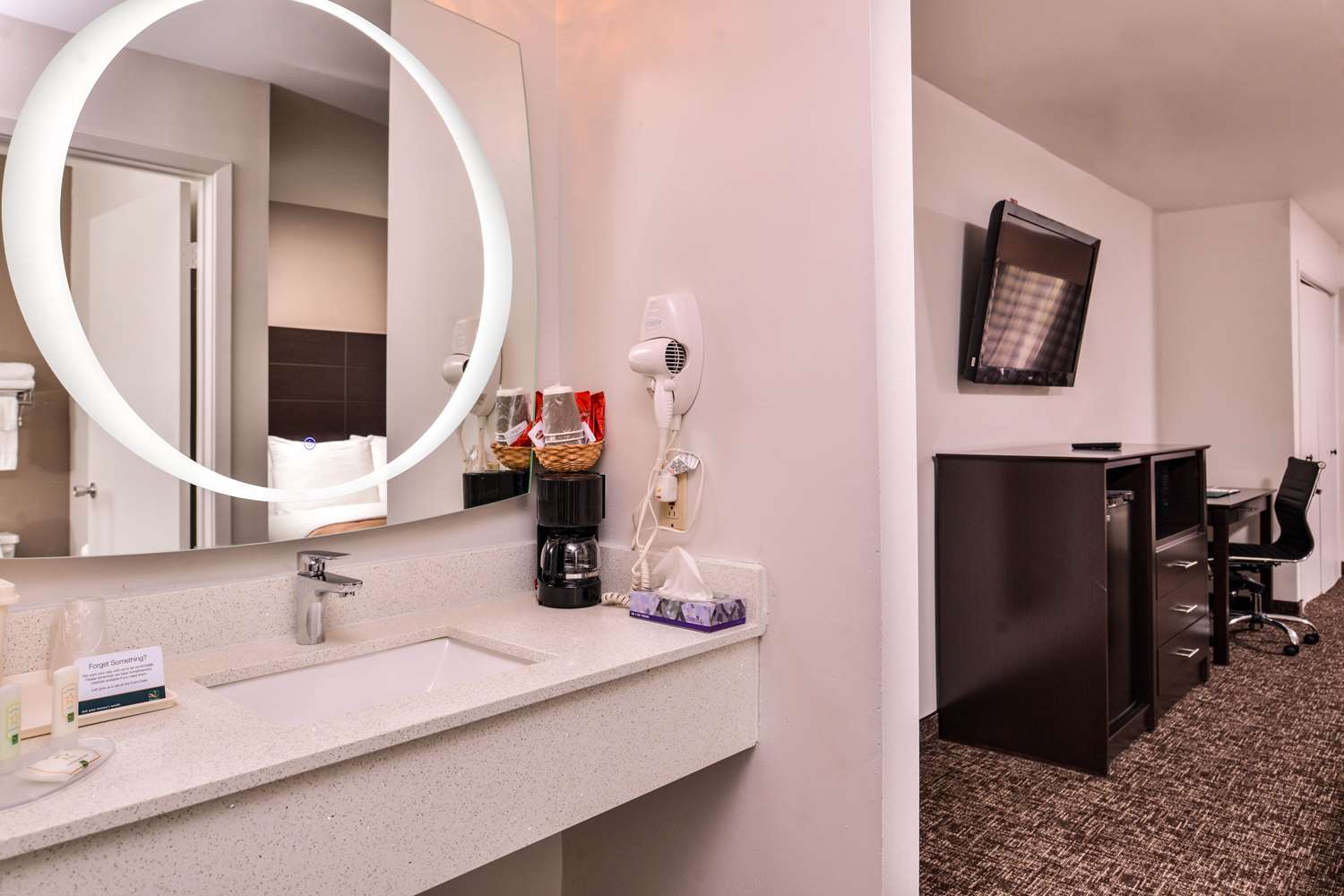 Quality Inn & Suites Beaumont 32/32