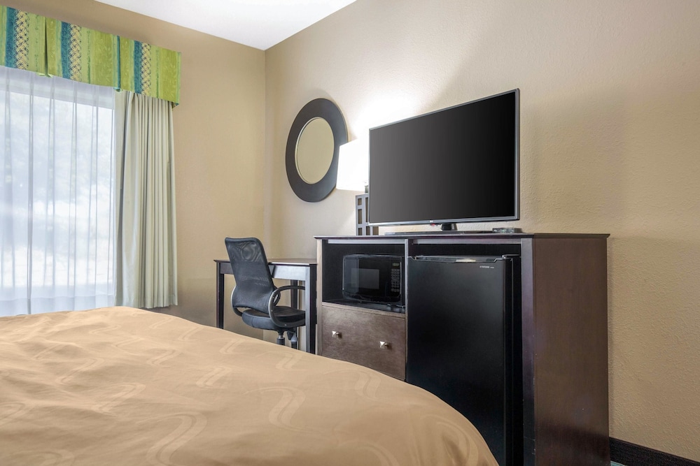 Quality Inn & Suites Arnold St Louis 14/29