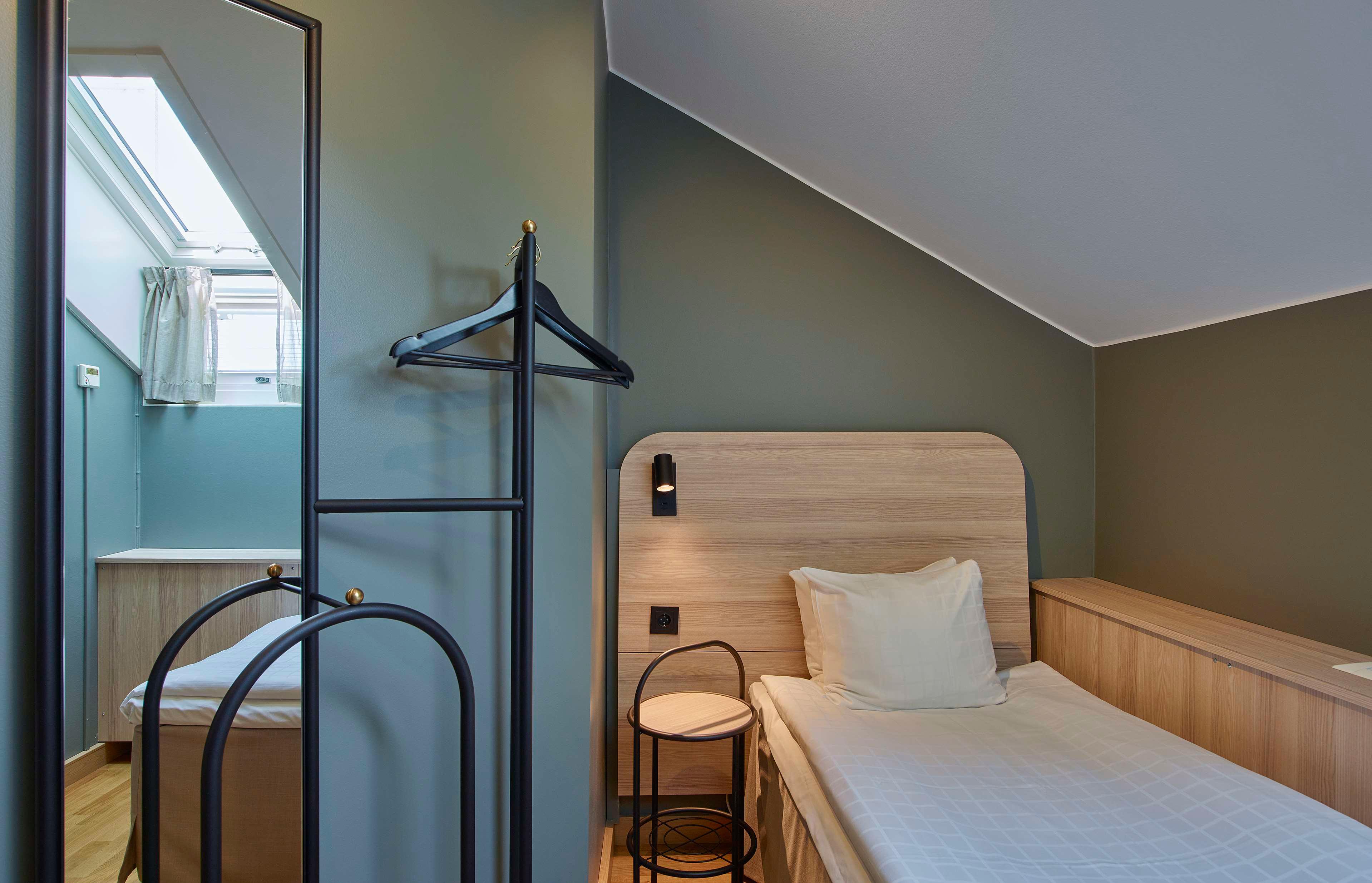 Room, Single, No Window