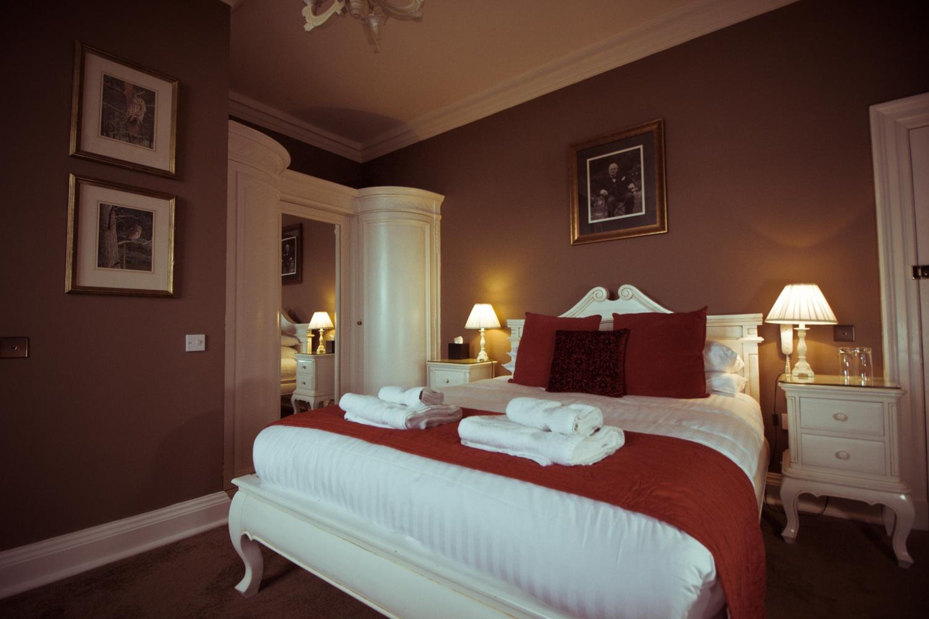 Port Lympne Reserve - Port Lympne Hotel 6/26