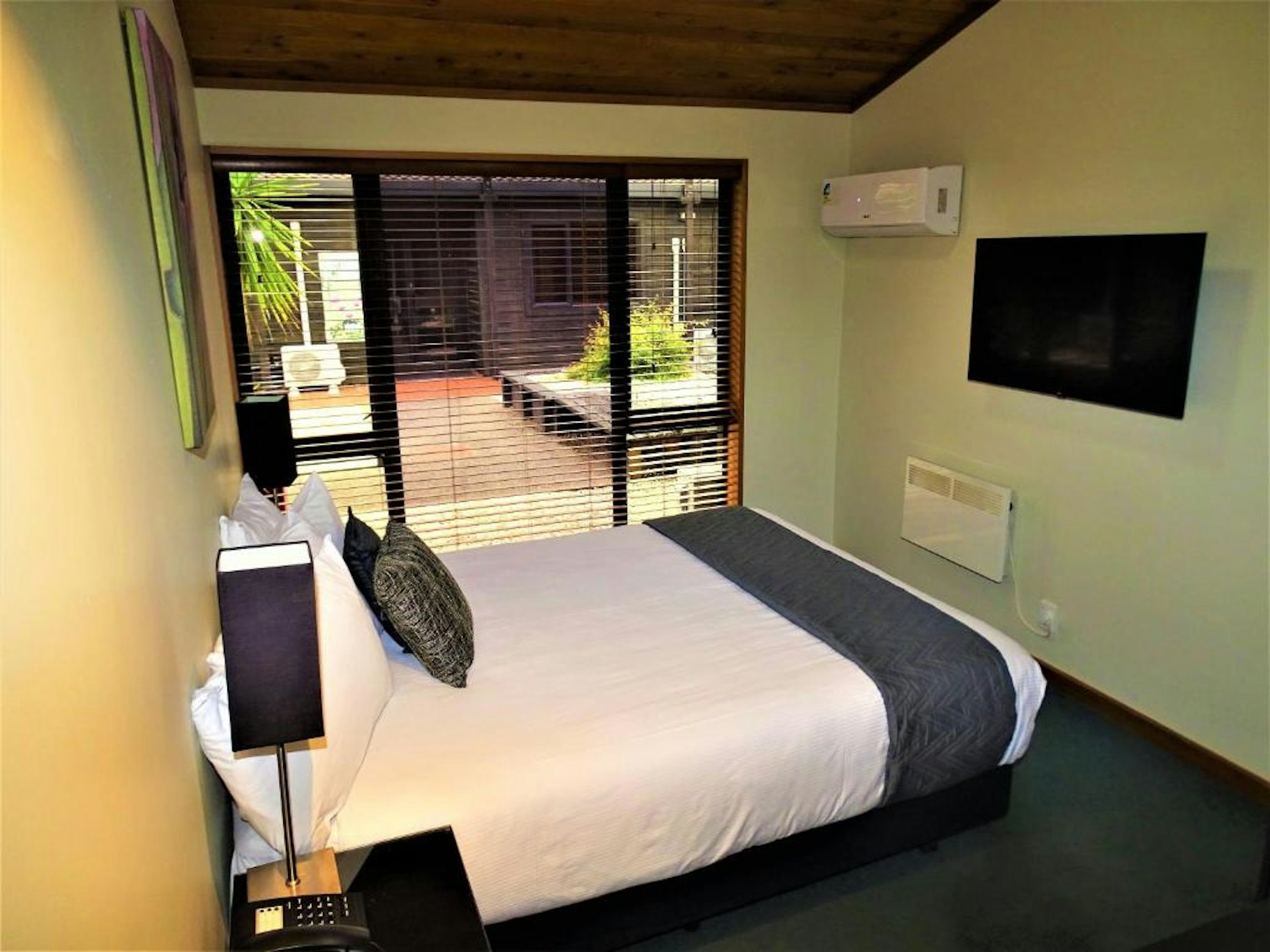 The Marlborough Riverside Hotel 13/48
