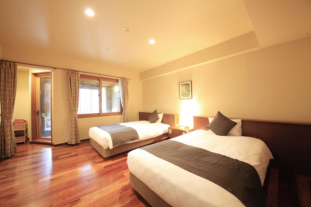Hotel Mahoroba 10/50