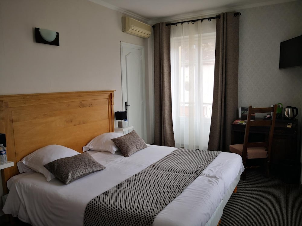 Hotellerie Du Val D'or 6/45