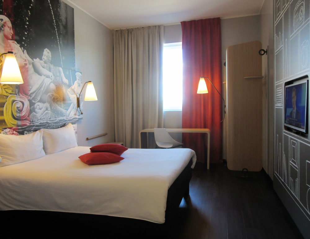 Ibis Milano Fiera 17/70