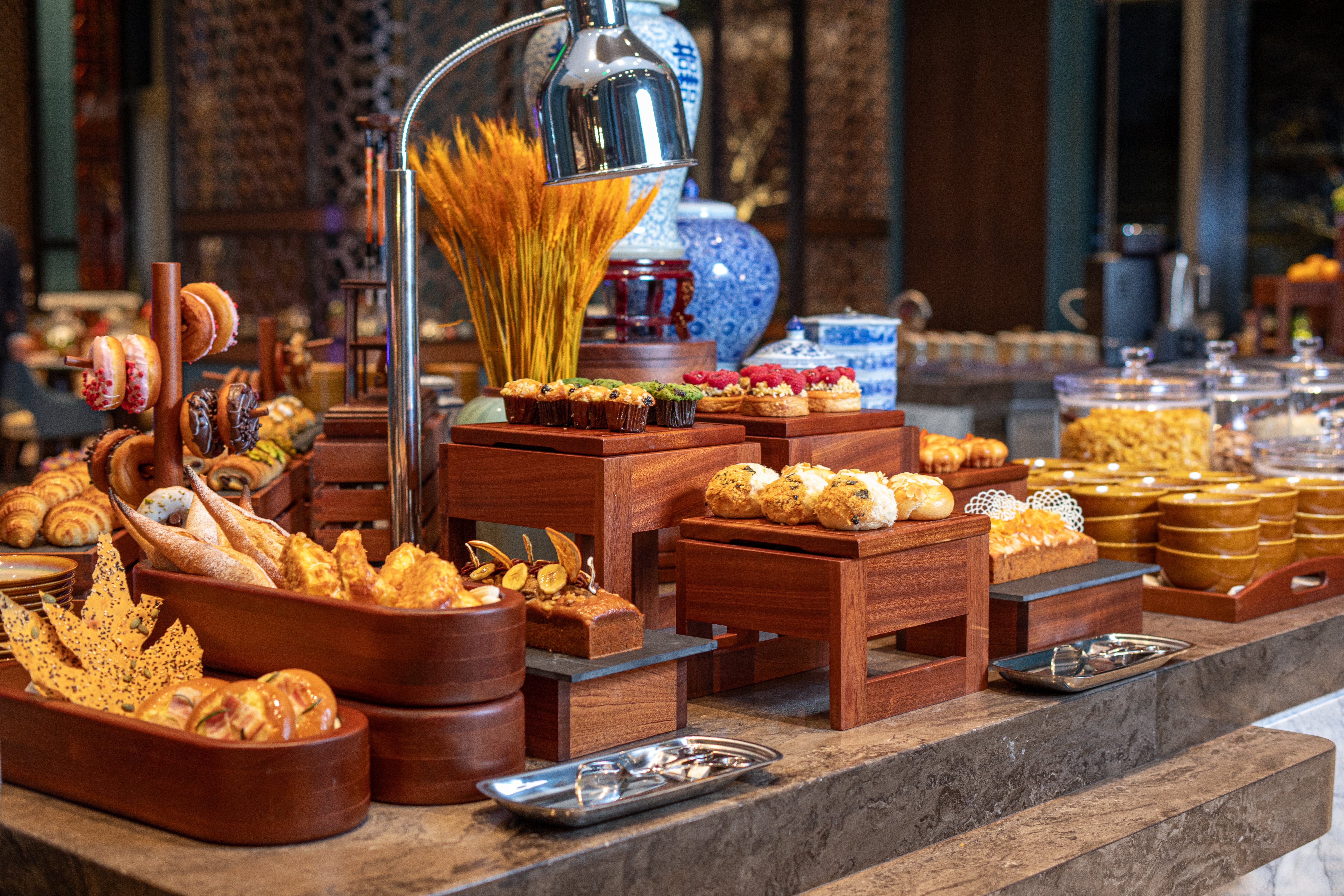 HUALUXE Haining by IHG 15/32