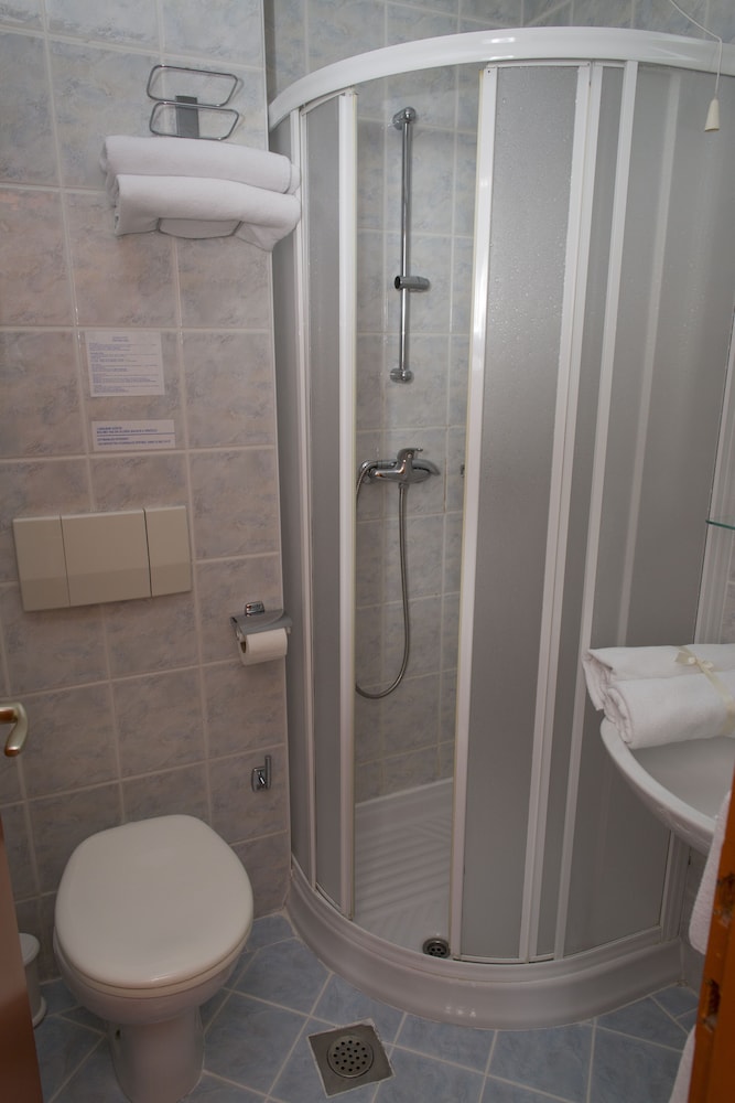 ADRIATIQ HOTEL FARAON 49/50