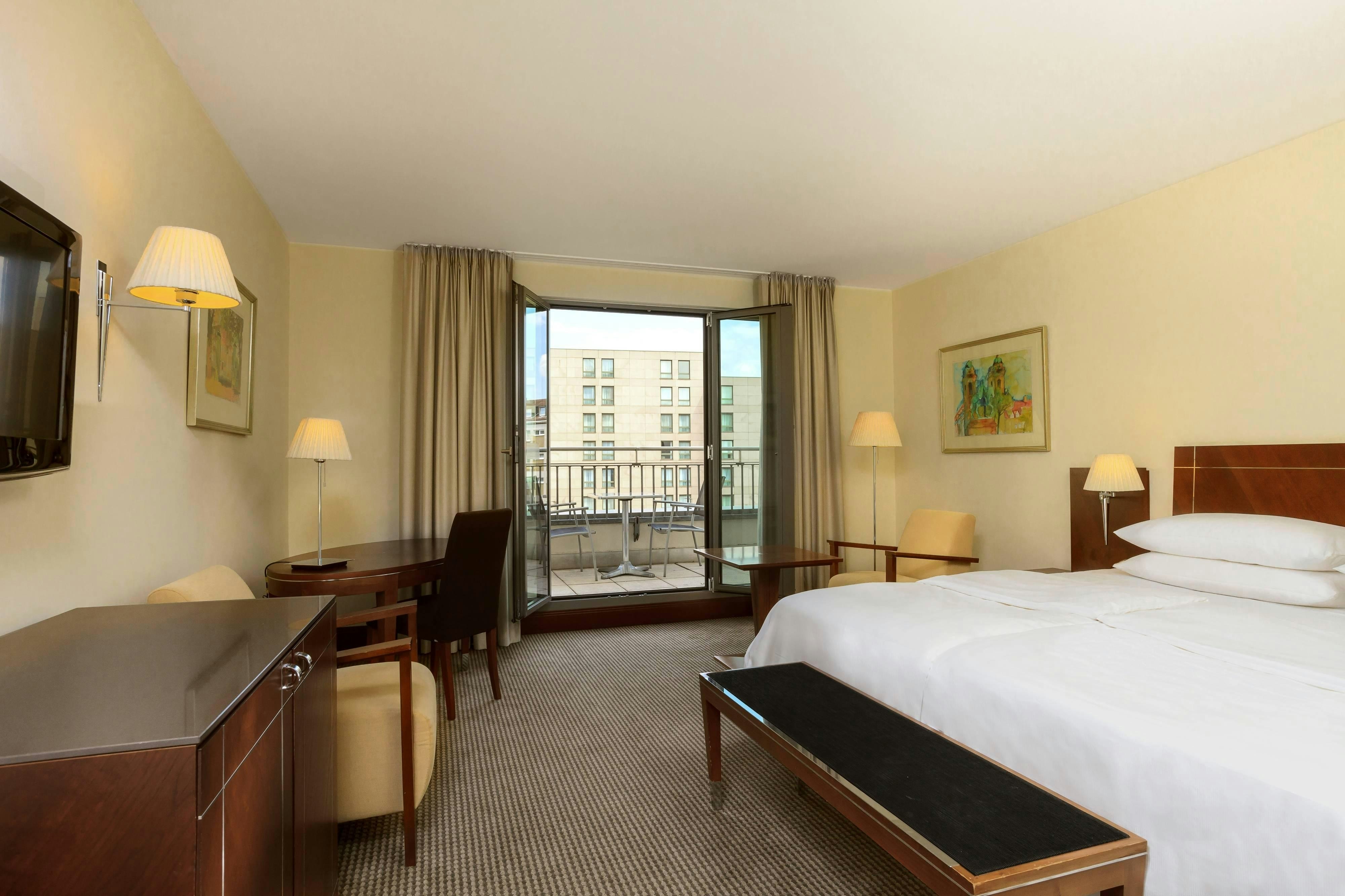 Sheraton Carlton Hotel Nuernberg 8/45