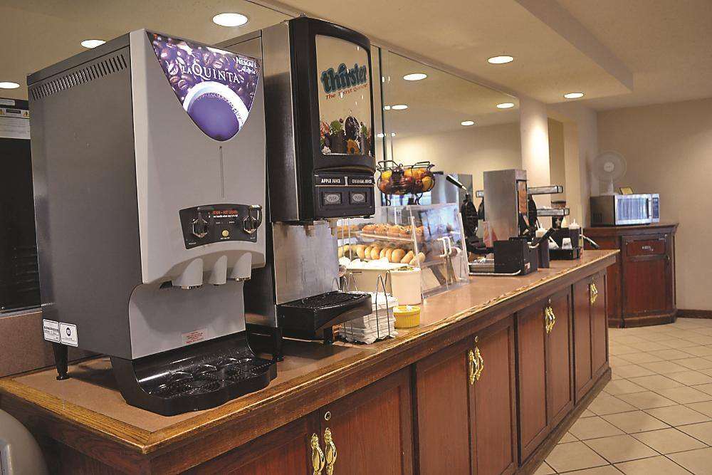 Days Inn by Wyndham Pleasant Prairie Kenosh 10/55