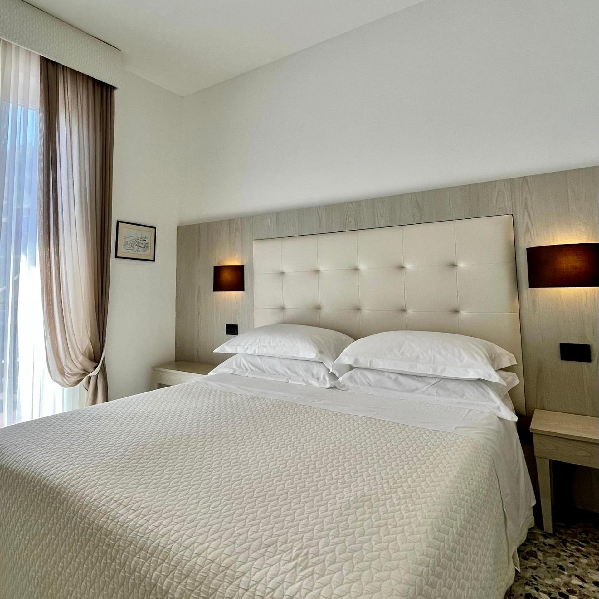 Albergo degli Amici 17/57
