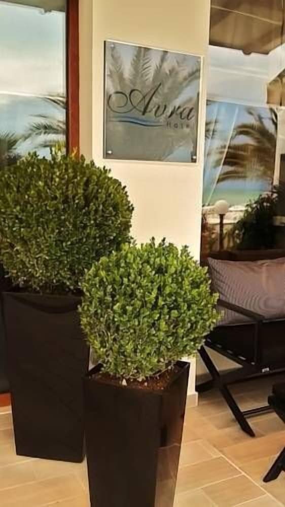 Avra Hotel 24/47
