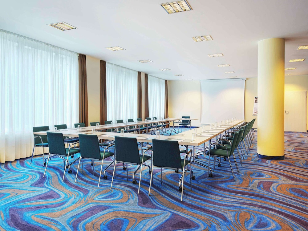 Mercure Hotel Berlin Tempelhof 66/73