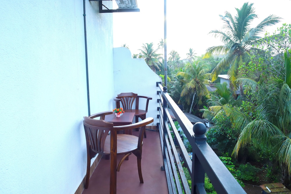 Village Star Rest Mirissa Sri Lanka 3/50