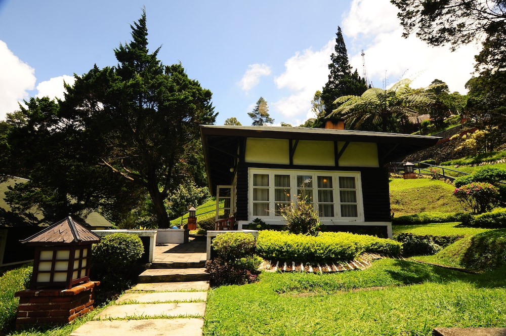 Puncak Pass Resort 7/76