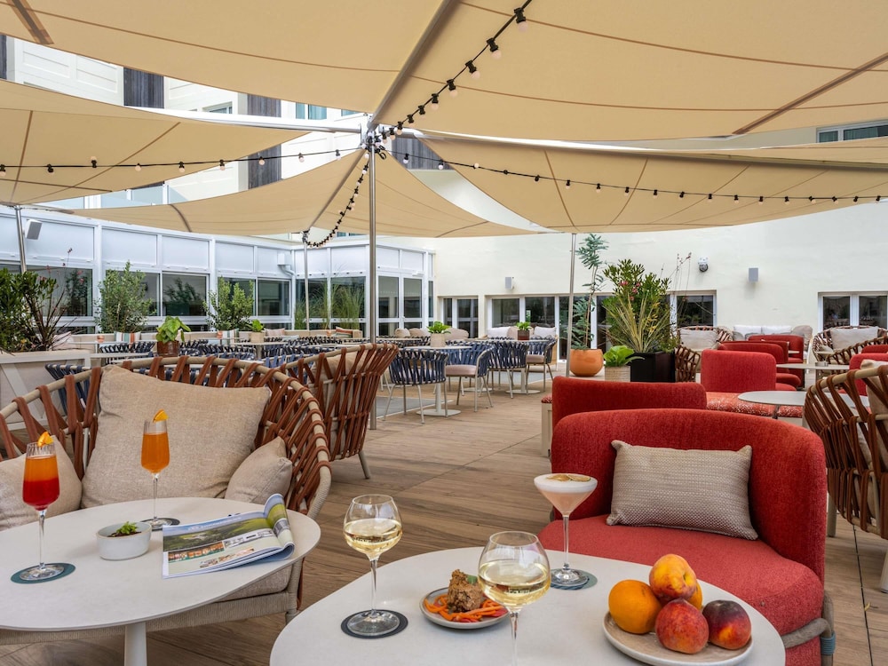 Mercure La Rochelle Vieux Port Sud 46/69