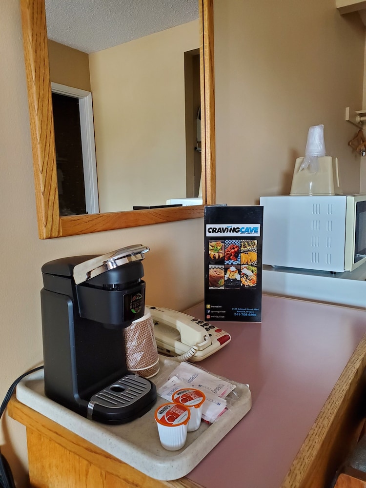 Scottish Inns Ashland 24/29